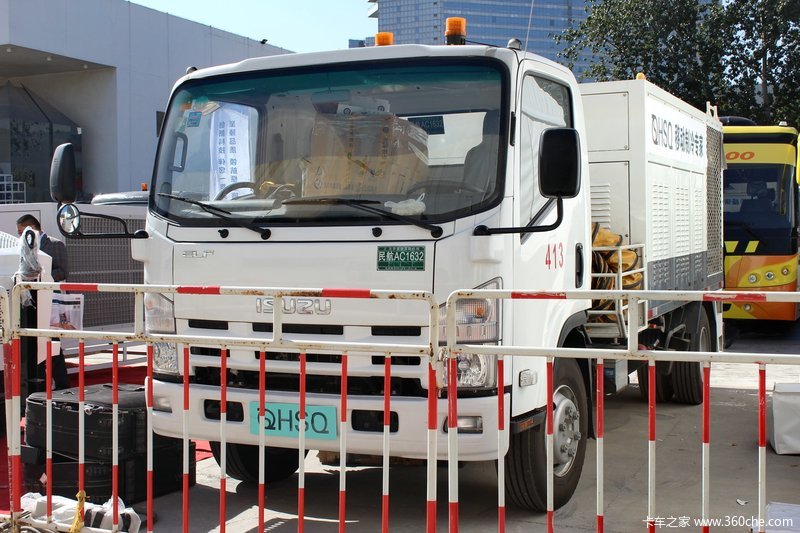 机场设备展飞机空调车