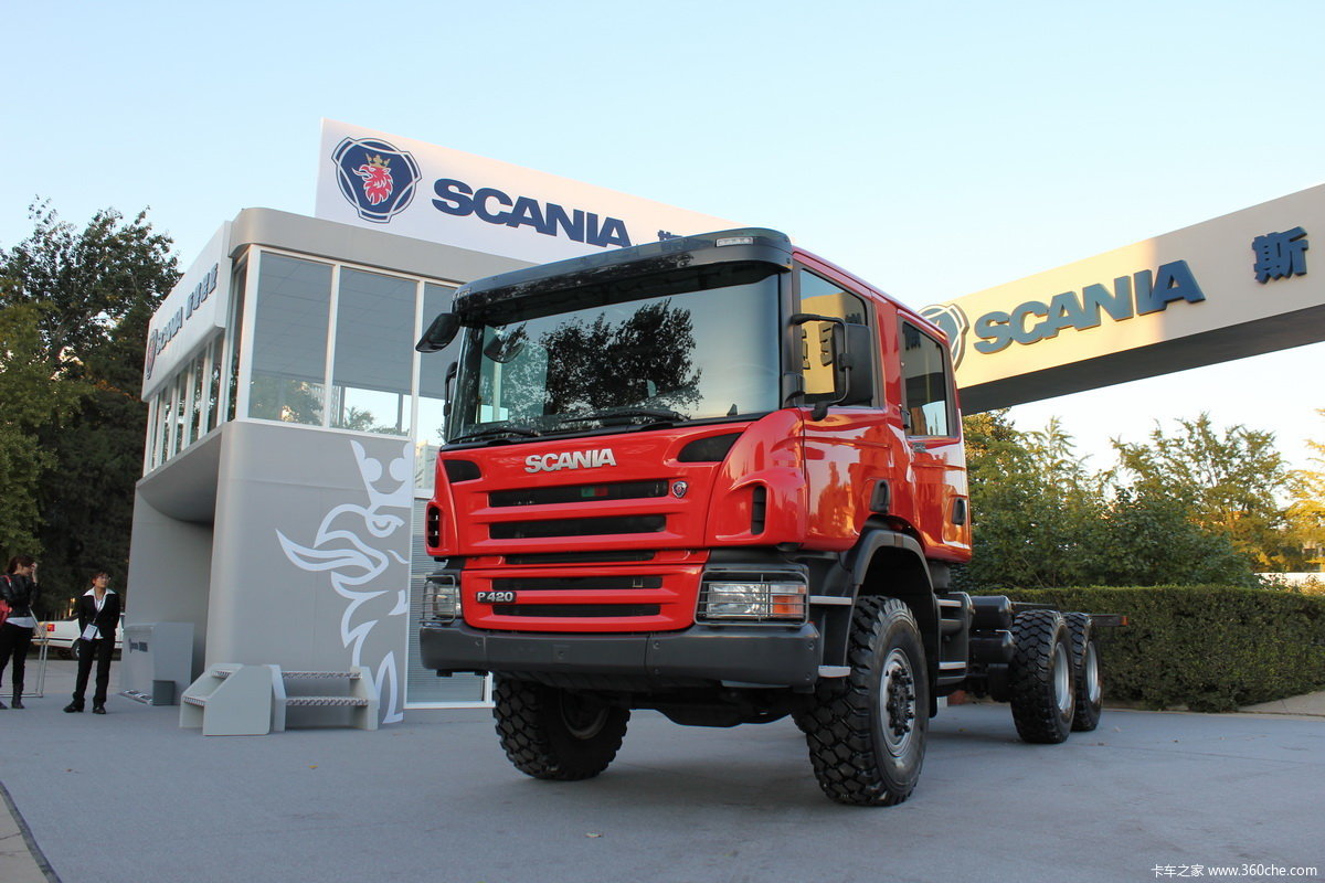 斯堪尼亚 p420 6x6消防车底盘