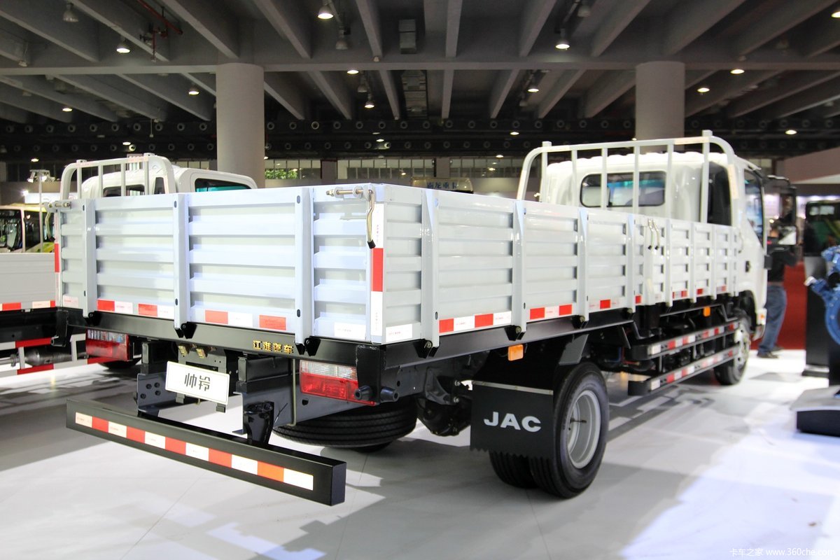 卡车之家 > 2014年车展与活动 > 2014广州车展 > 广州车展江淮展台 >