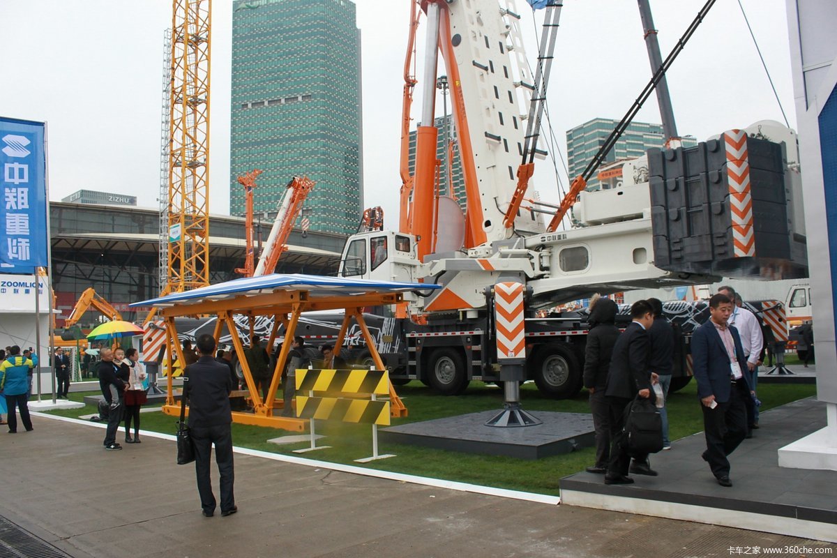 qay800全地面起重机