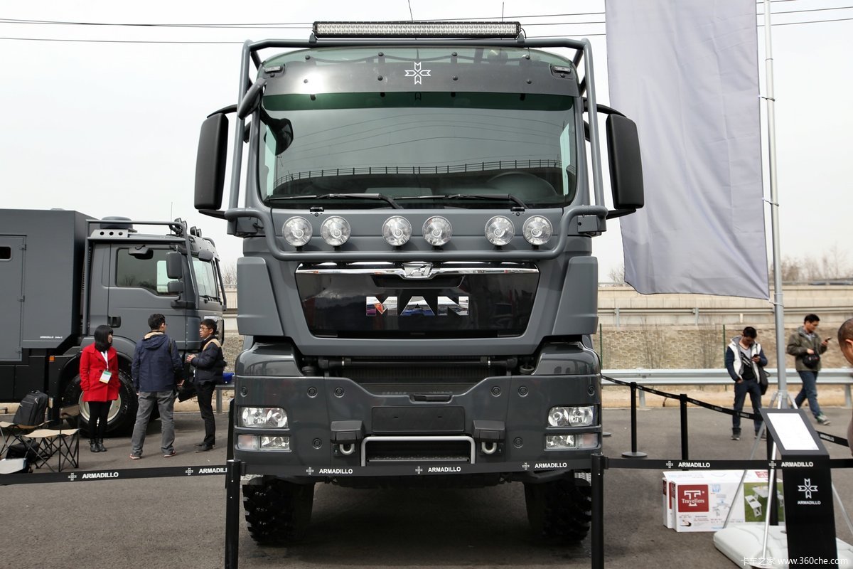 阿莫迪罗远征者越野房车(曼tgs 6x6)