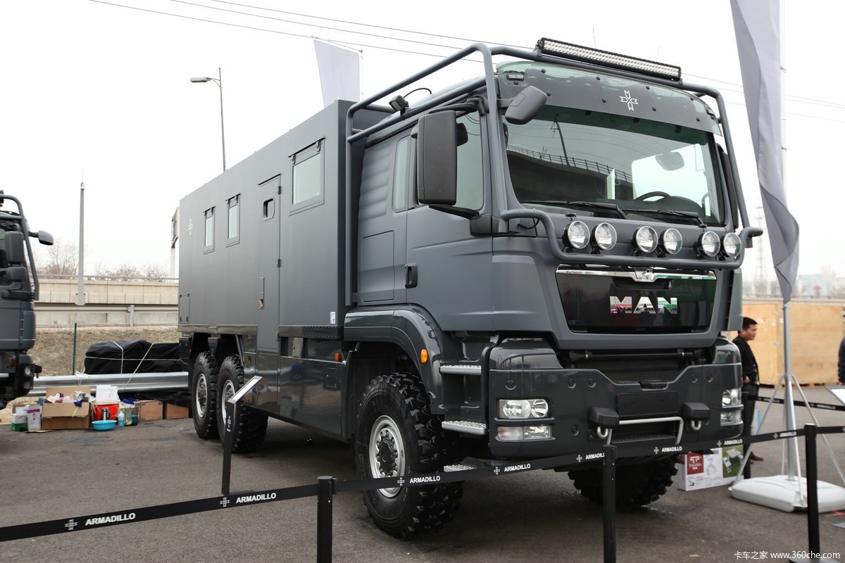 阿莫迪罗远征者越野房车(曼tgs 6x6)