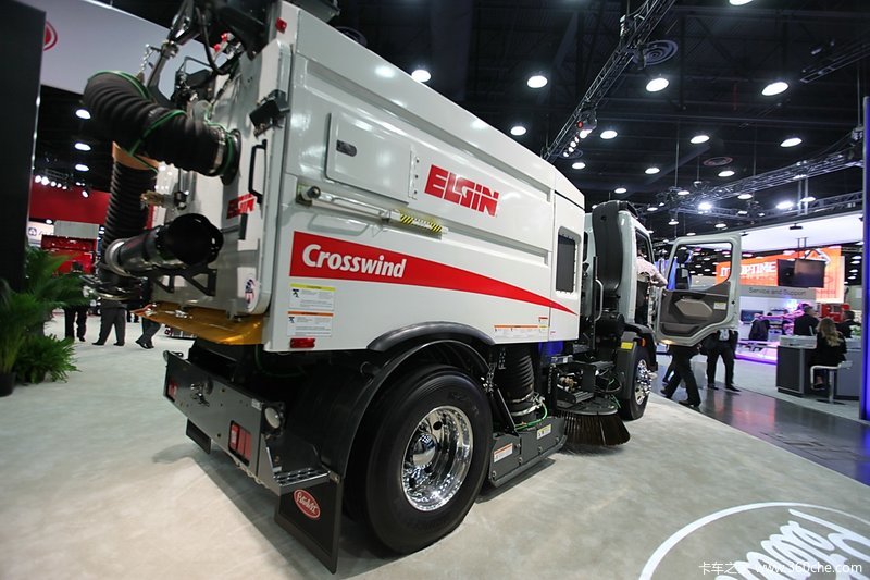 mats:彼得比尔特平头扫地车