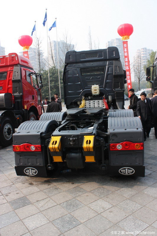 解放j6h (空氣懸架)牽引車