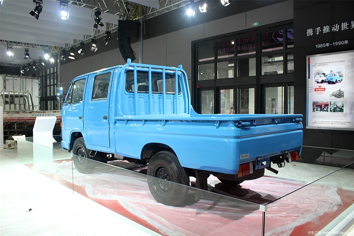 五十铃630双排轻卡