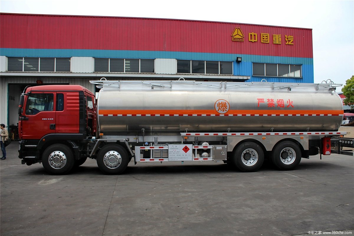 中国重汽c5h3408x4油罐车
