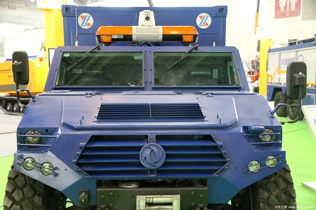 猛士6x4整体自装卸运输车