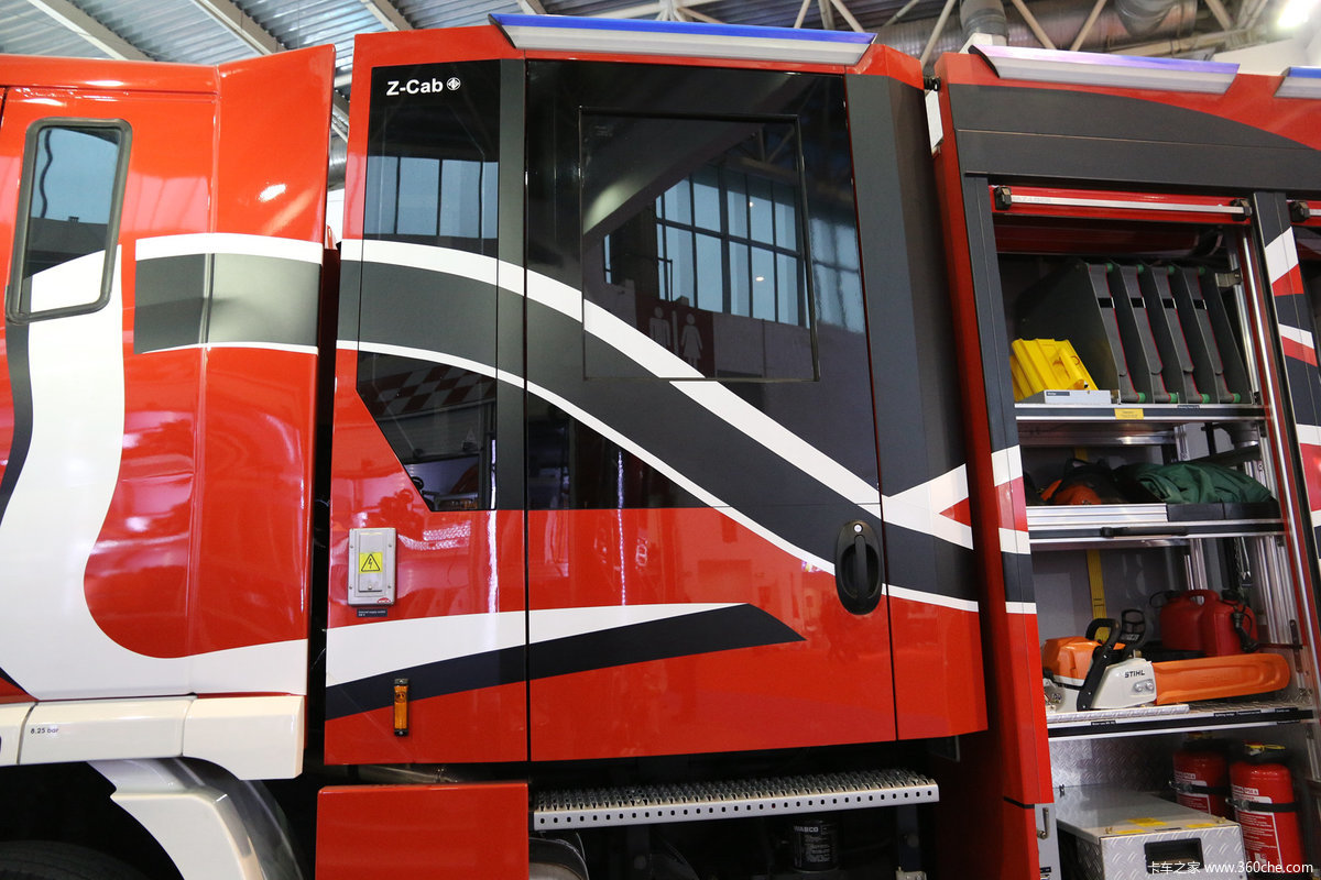 2015消防展联合卡车多功能城市主战消防车