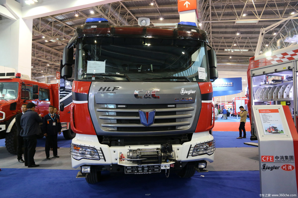 2015消防展联合卡车多功能城市主战消防车