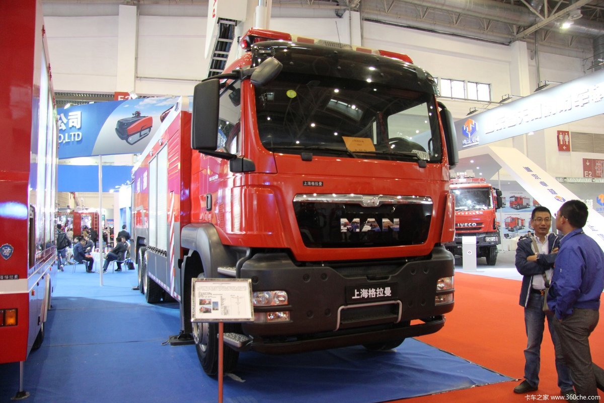 2015消防展上海格拉曼奔驰泡沫消防车