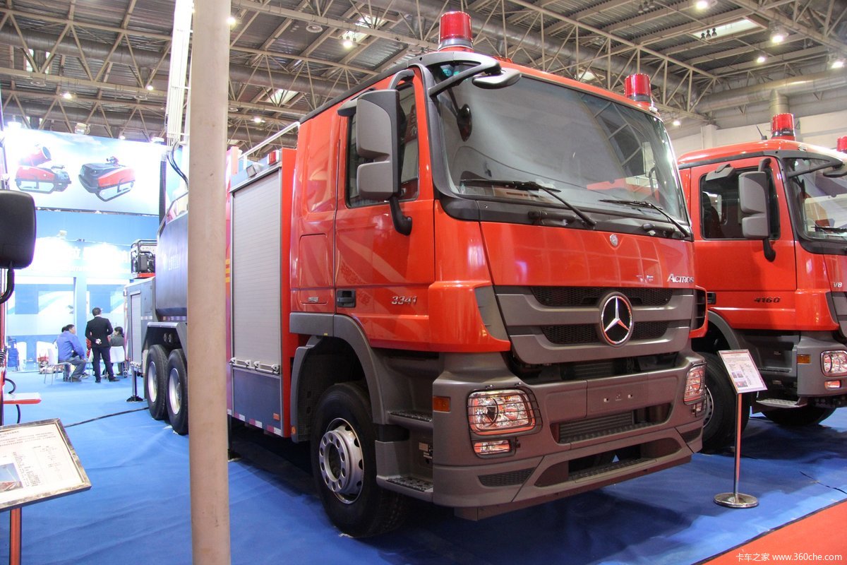 2015消防展上海格拉曼奔驰泡沫消防车