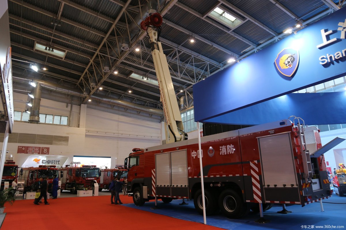 2015消防展上海格拉曼消防机器人