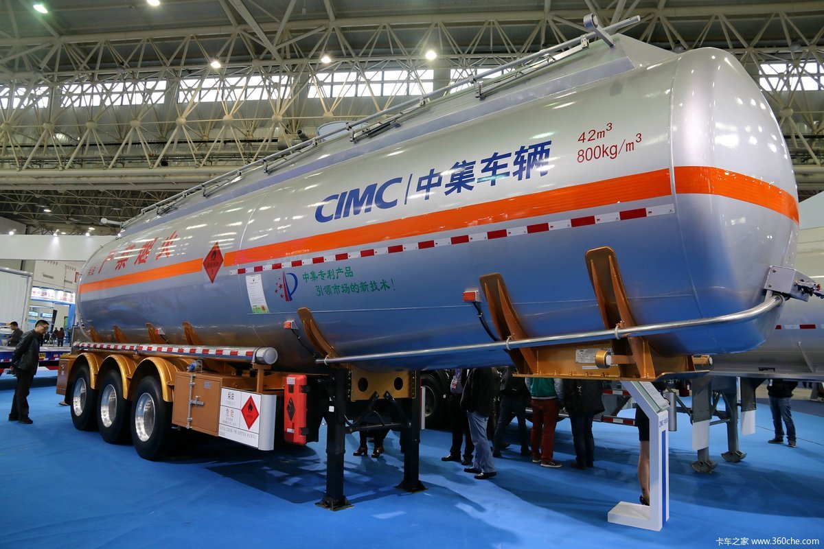 中集两节筒液罐车