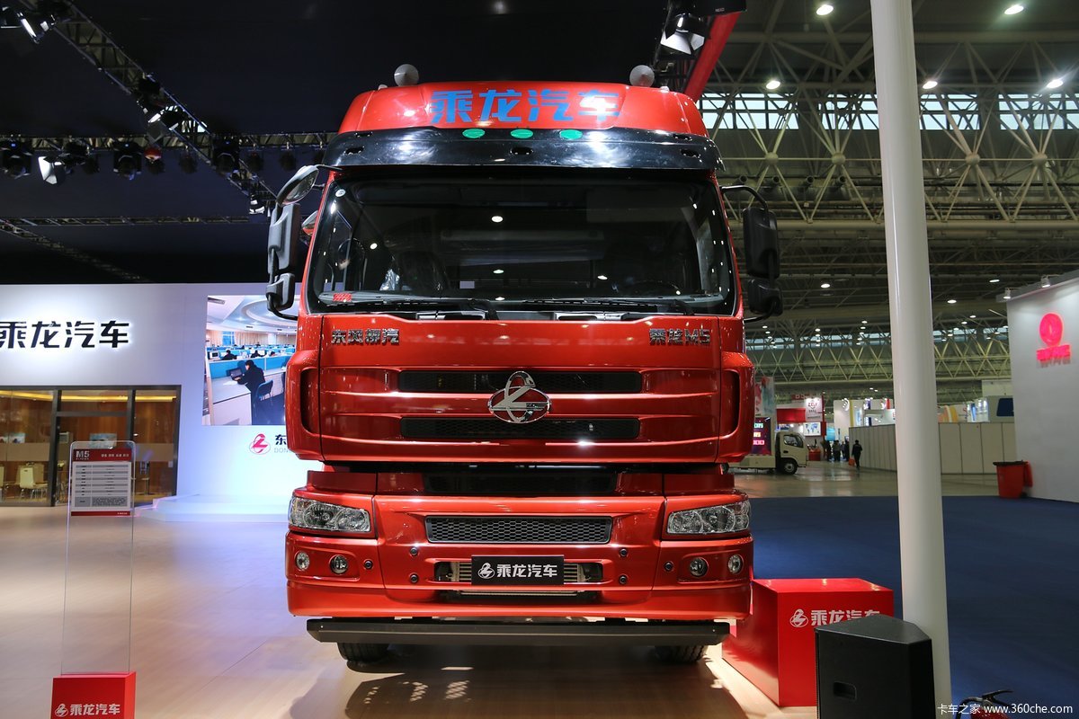 东风柳汽乘龙m5350马力6x4牵引车