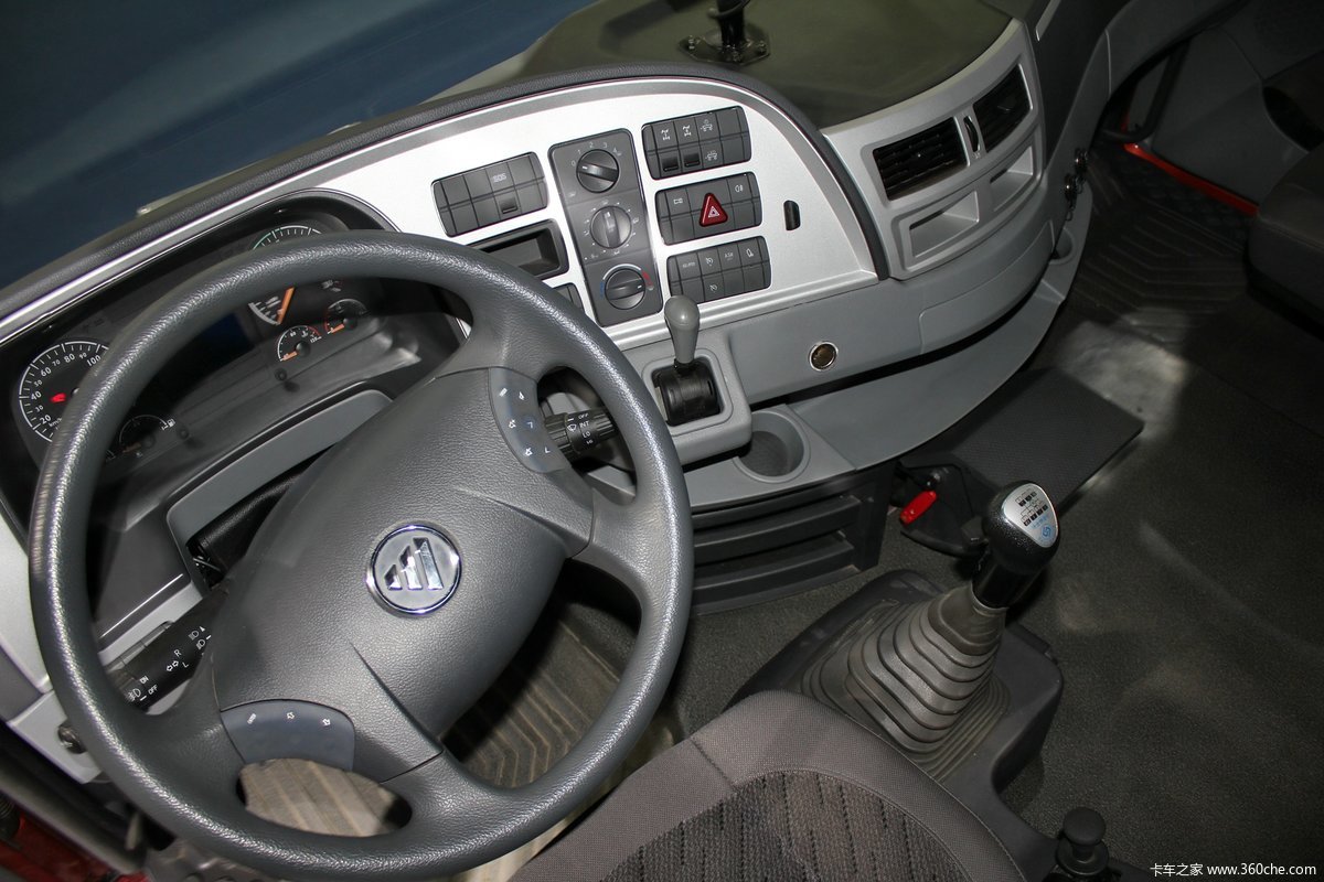 欧曼gtl奔驰动力430马力6x4牵引车