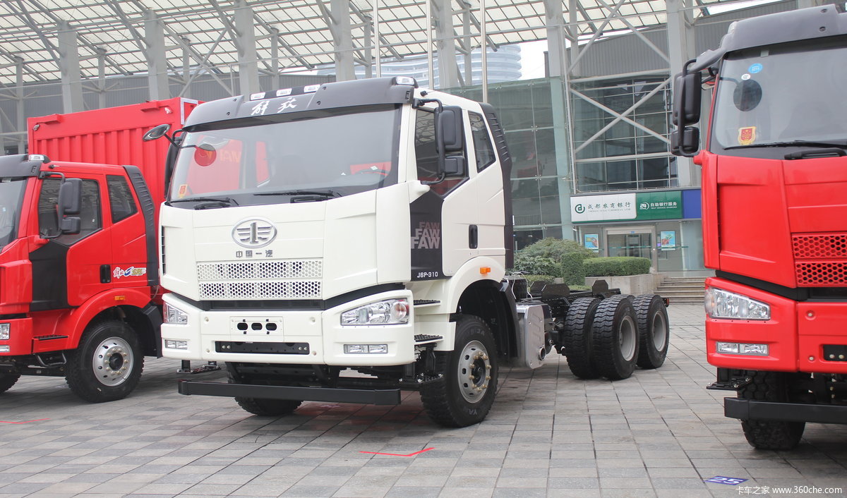 2016解放年会自卸车展台