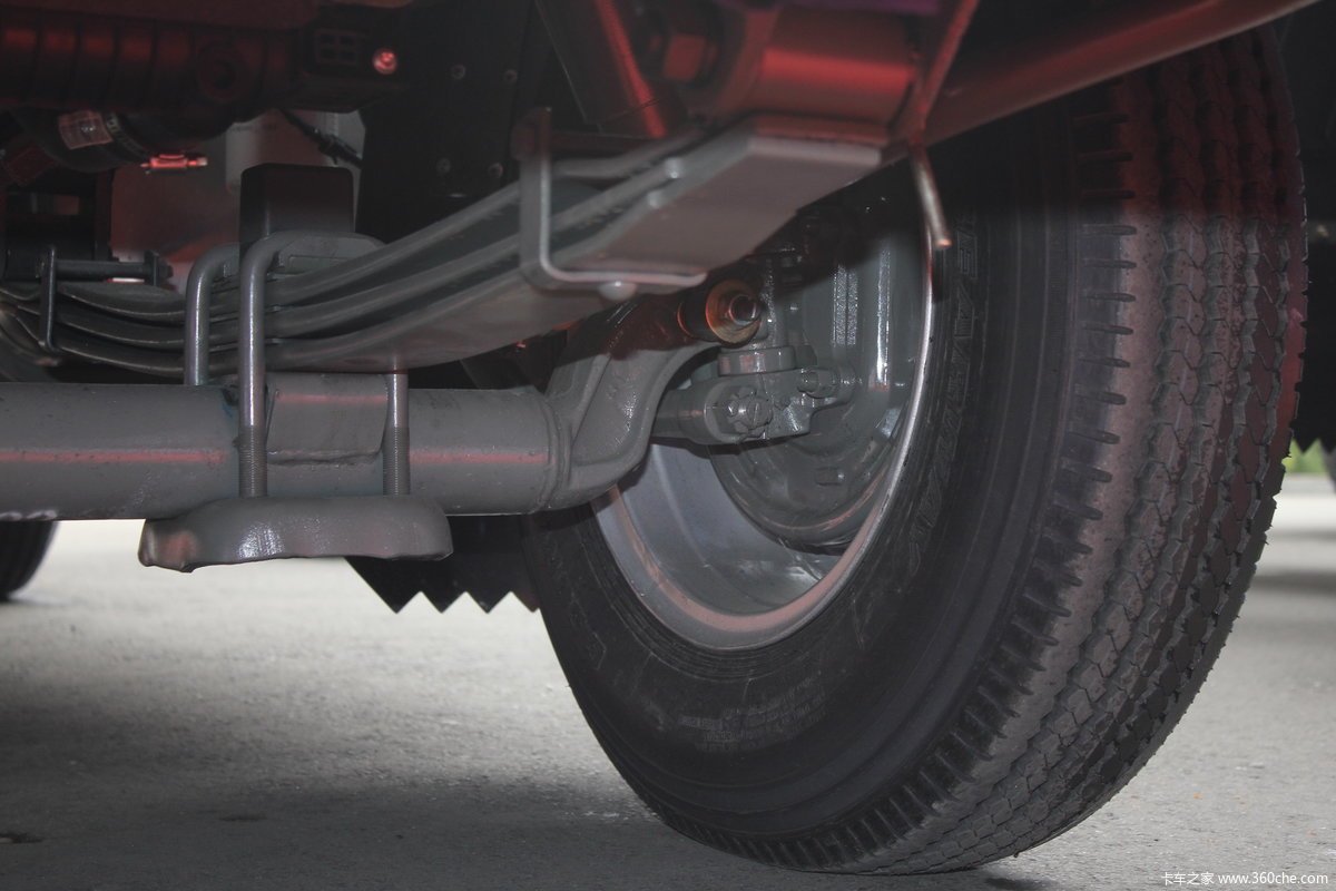 重汽王牌7系 87马力 4x2 单排栏板轻卡