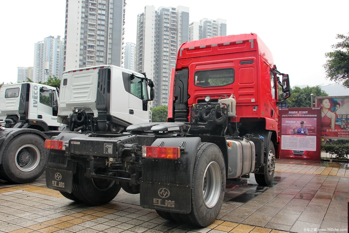 红岩杰卡4x2290马力牵引车