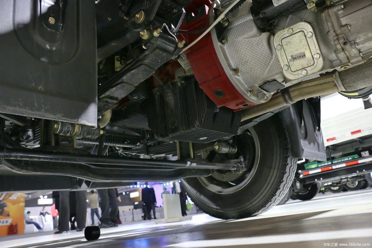 福田欧马可载货车底盘