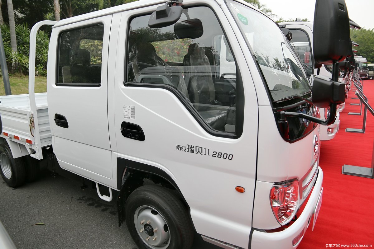 瑞贝2-双燃料双排轻卡