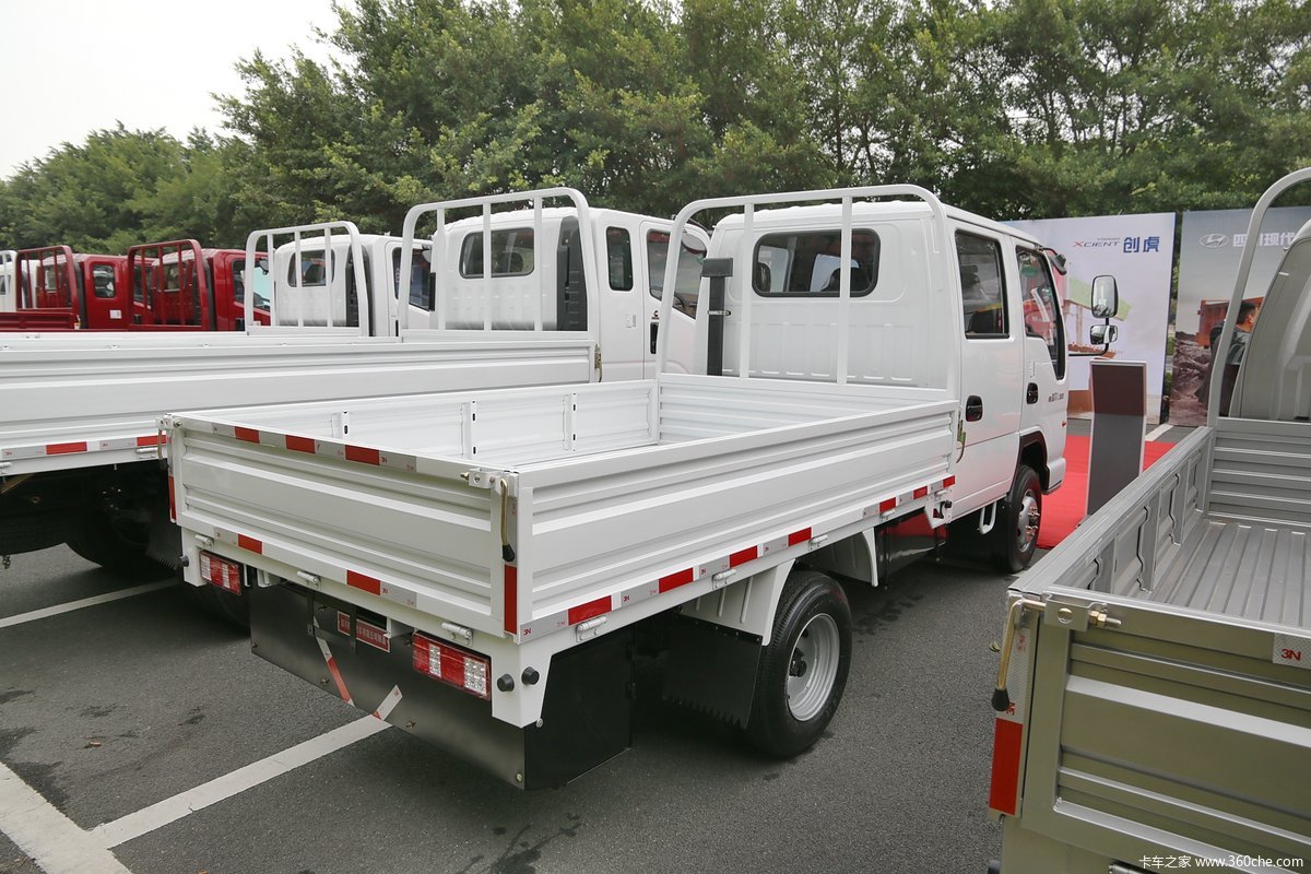 瑞贝2双燃料双排轻卡