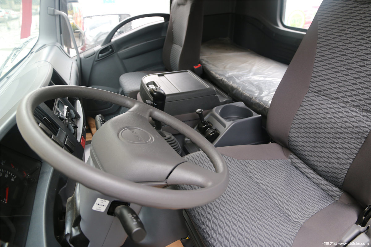 庆铃五十铃vc46牵引车