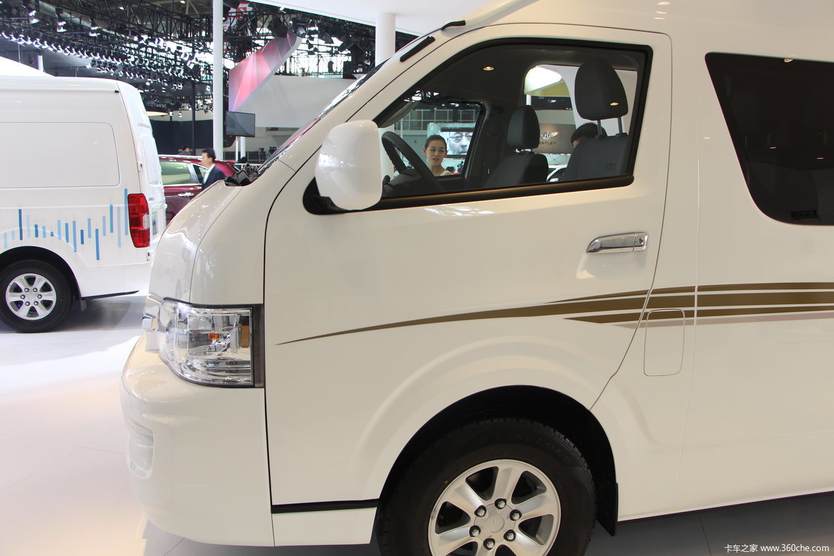 金杯大海狮旗舰型封闭货车