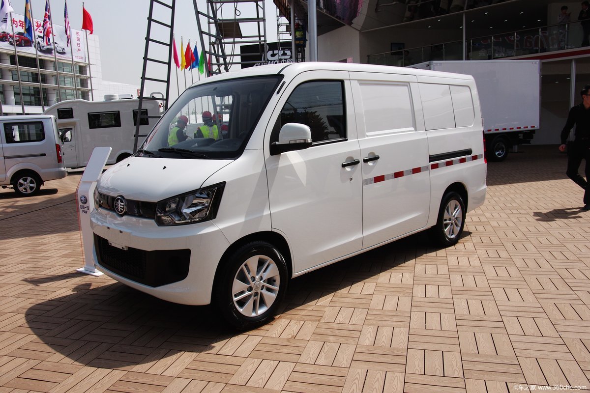 一汽佳宝v80lev电动