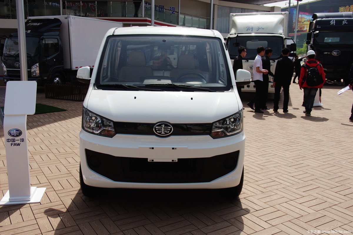 一汽佳宝v80lev电动