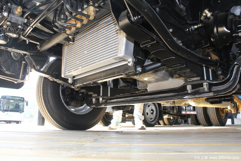 江淮帅铃h4x2轻卡底盘