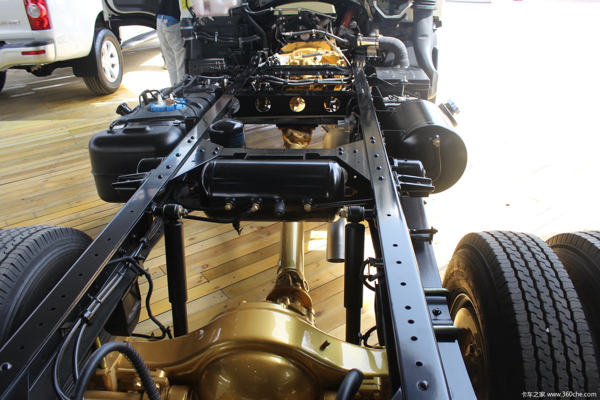 江淮帅铃h4x2轻卡底盘