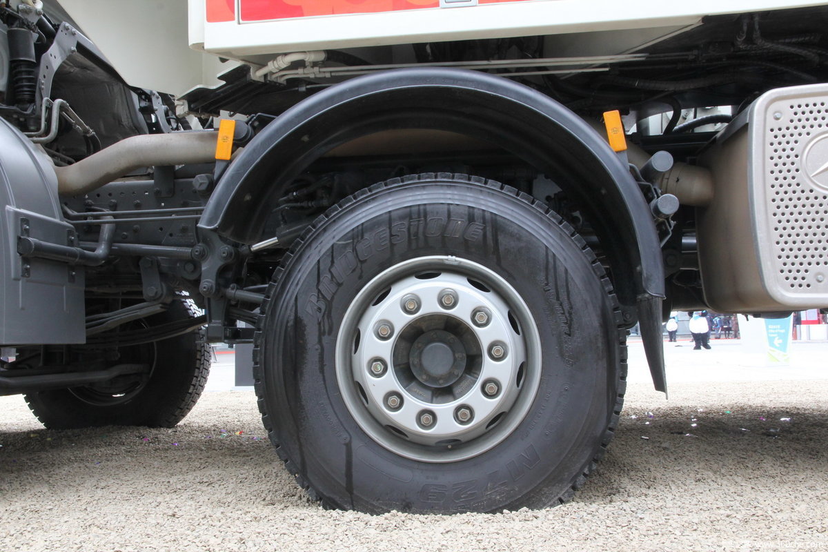 奔驰4141混凝土泵车