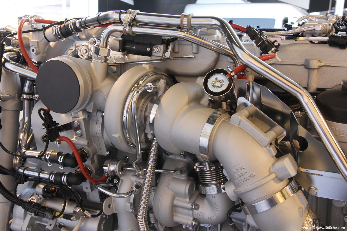 > 第十四届上海车展(4月20日) > 德国曼man卡车展台 > 曼d26发动机 15