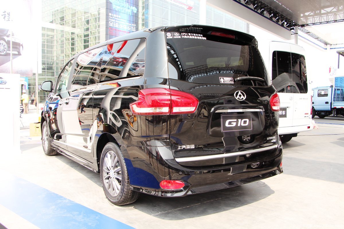 上汽大通g10豪华行政版