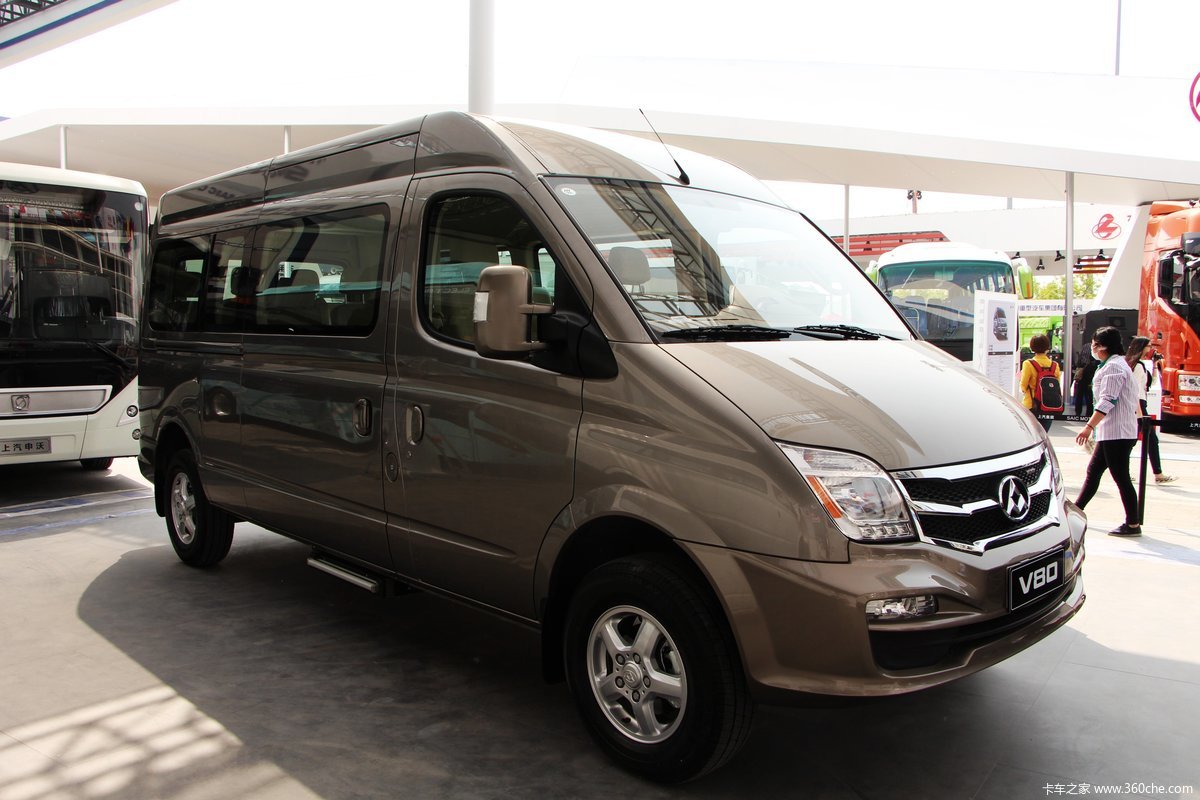 上汽大通v80长轴中顶商杰版