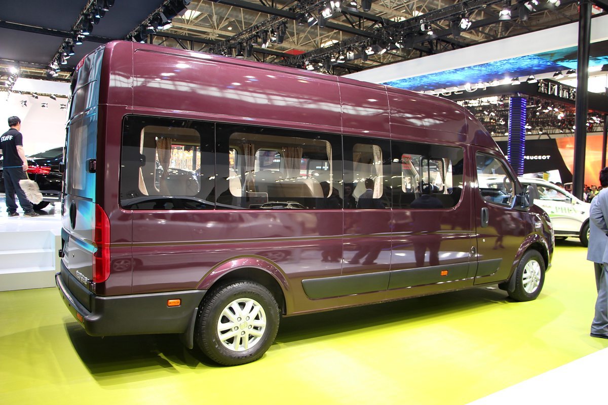 东风御风纯电动客车