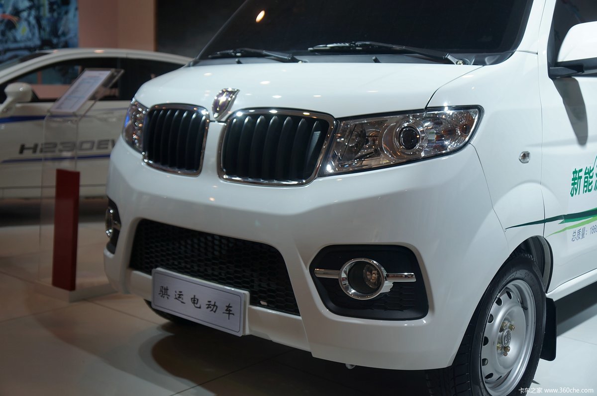 金杯骐运x30纯电动封闭货车