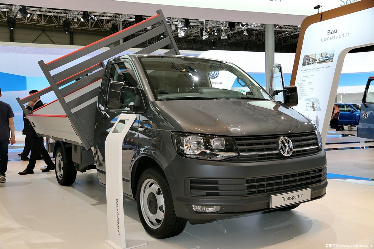 大众transporter侧翻长头轻卡