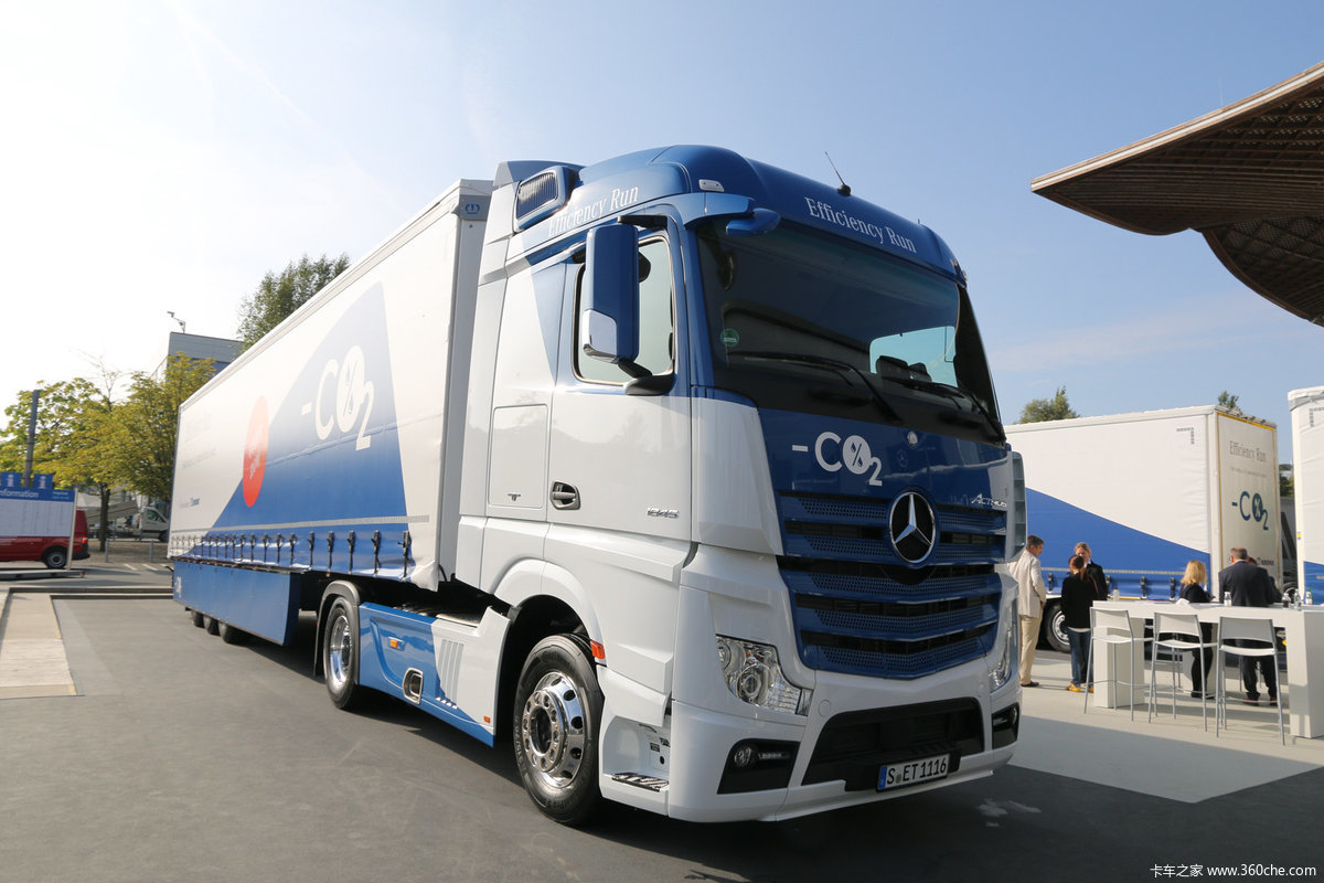 奔驰efficientrun半挂车