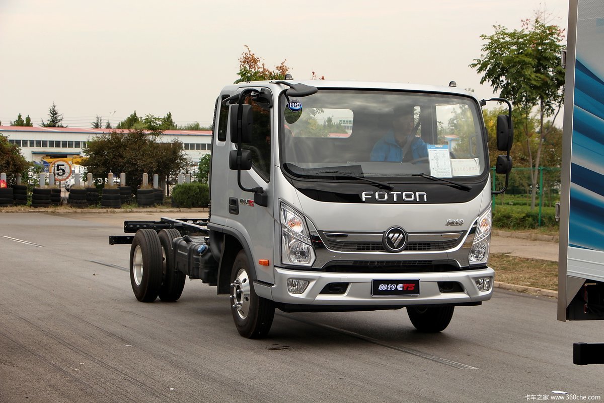 【图】奥铃cts超级轻卡场内试驾_卡车之家