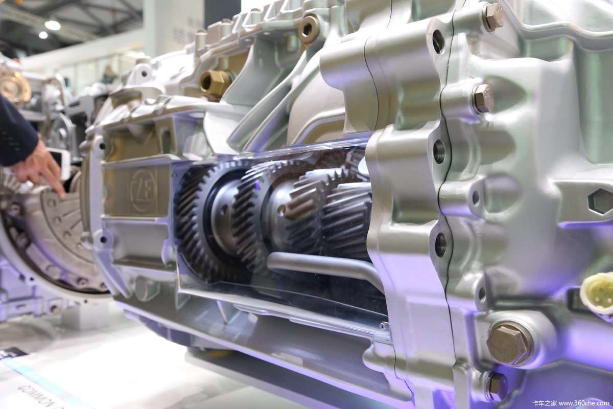 2016宝马车展zf变速箱