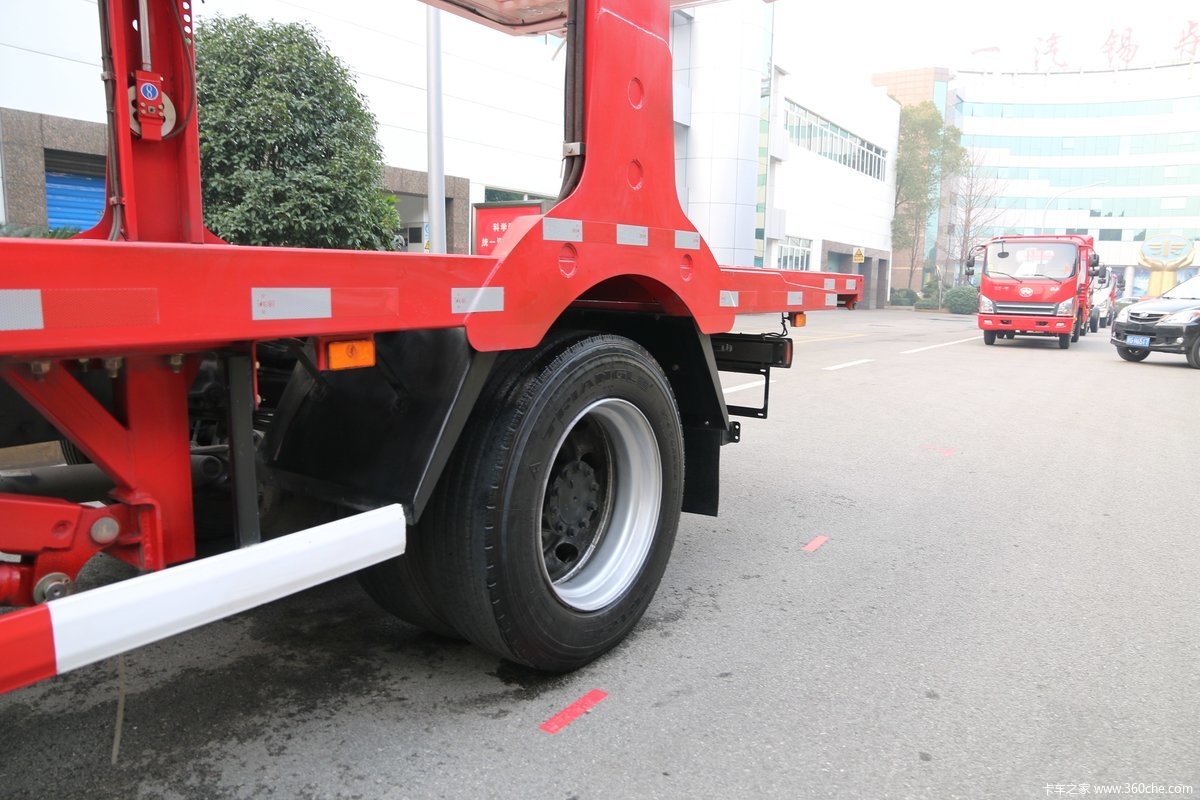 一汽解放j6l320马力6x2中置轴轿运车