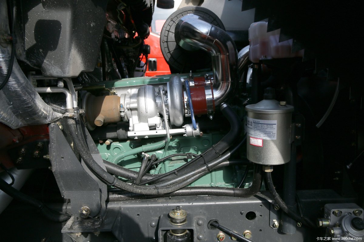 一汽柳特安捷6x4牵引车