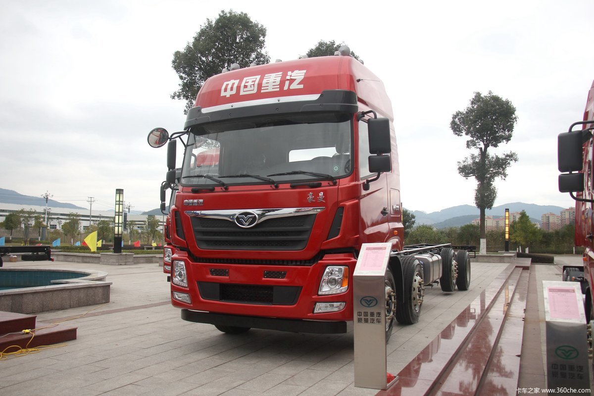 豪曼8x2中提示载货车