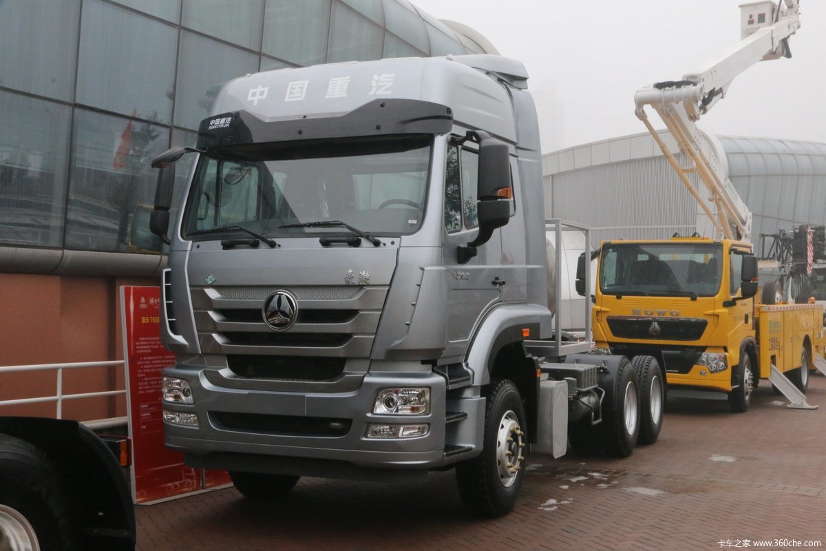 豪瀚j7g430马力6x4lng牵引车