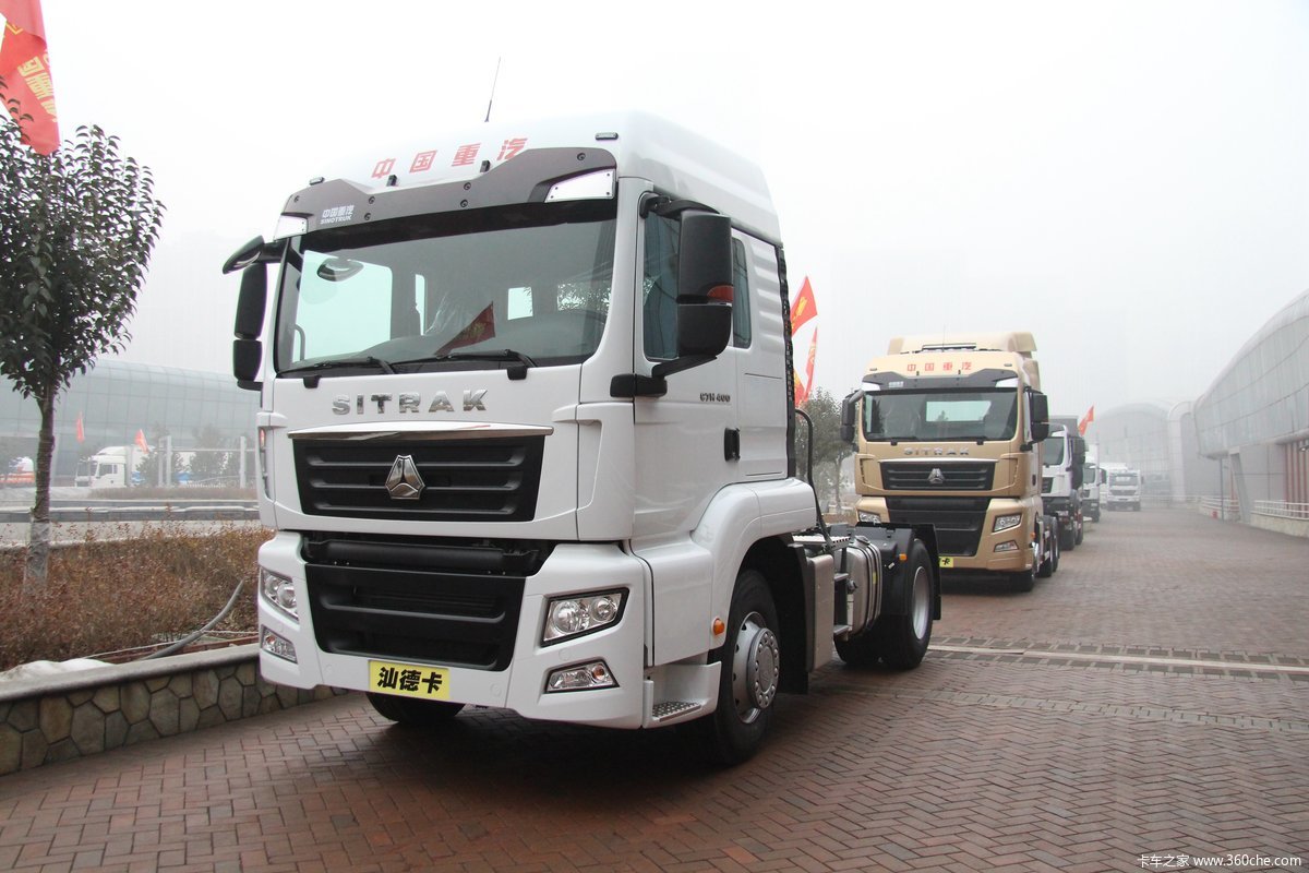 汕德卡c7h400马力4x2快递牵引车
