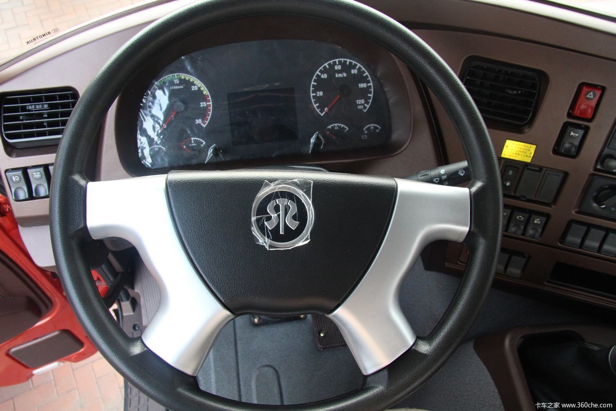 斯太尔 d7b 380马力 6×4牵引车