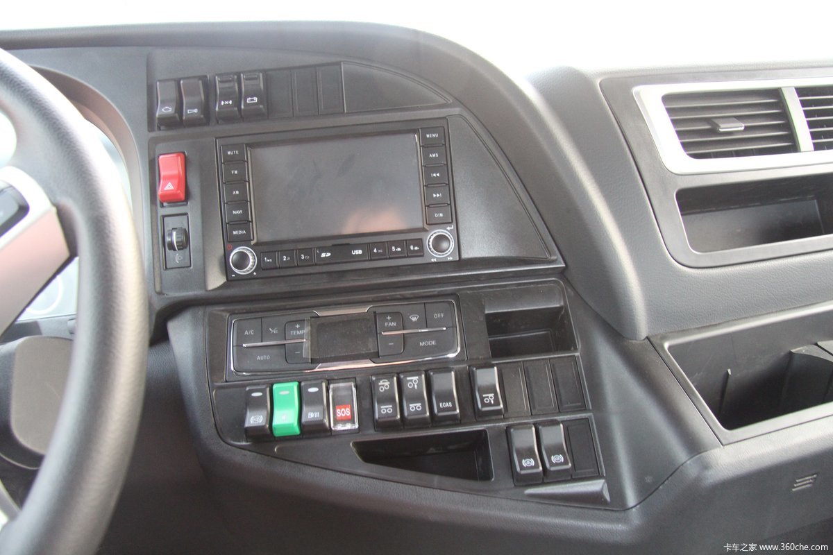 汕德卡c5h310马力8x28气囊载货车