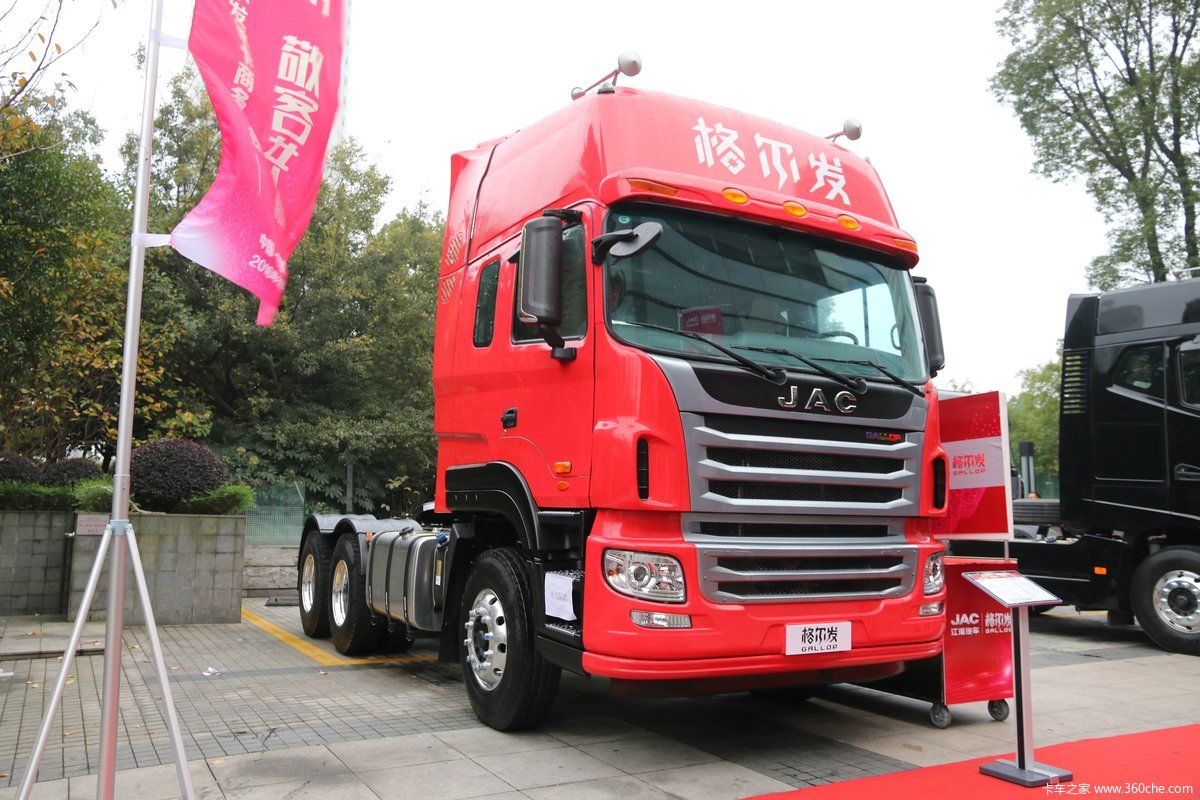 格尔发 k3w 6x4 牵引车