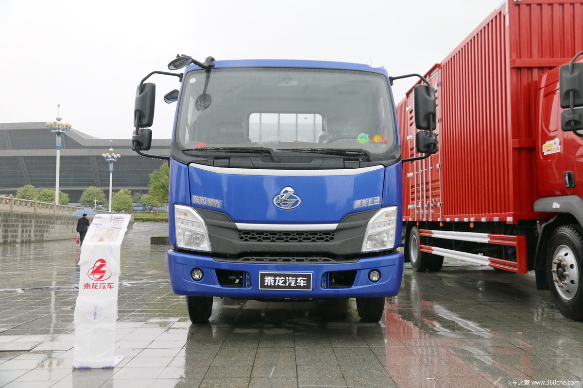 东风柳汽乘龙l34x2栏板载货车